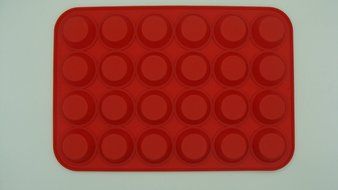 24 Cup Perfect Silicone Pan for Cupcake &amp; Muffin, Easy To Clean, Oven/Microwave/Dishwasher/Freezer safe, Heat... N2