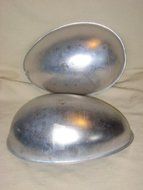 1971 Wilton 3-D Easter Egg Baking Cake Pan 502-2121
