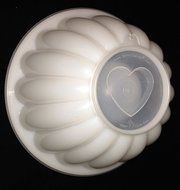 Vintage Tupperware Bundt Style Jello Mold Jel N Serve Party Mold N2