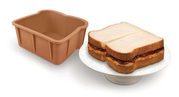 Fred &amp; Friends CAKEWICH Bread-Shaped Cake Mold N7