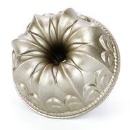 Ezeso Non-Stick Carbon Steel Cake Bundt Pan for Baking,Bakeware (Lily) N11
