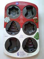 Mini Cakes Pan - 6 Cavities Christmas Tree Snowflake &amp; Stocking