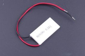 SMAKN 40*20mm TEC1-06308 Electronic Thermoelectric Cooler Peltier Plate Module heatsinks N3
