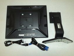 19&quot; Dell E196FPb LCD Monitor (Black) N8