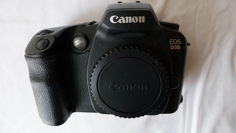 Canon EOS D30 3MP Digital SLR Camera (Body Only) N2