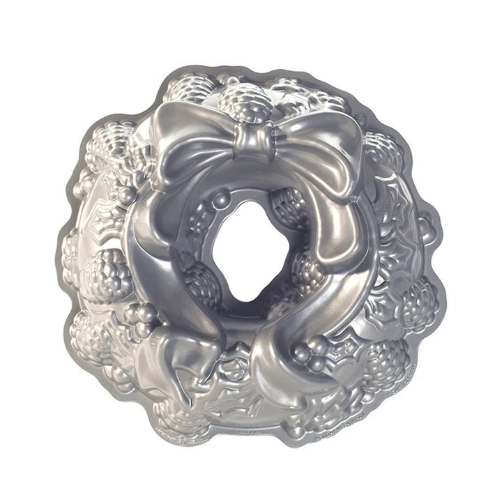 Nordic Ware Platinum Holiday Wreath Bundt Pan by Nordic Ware
