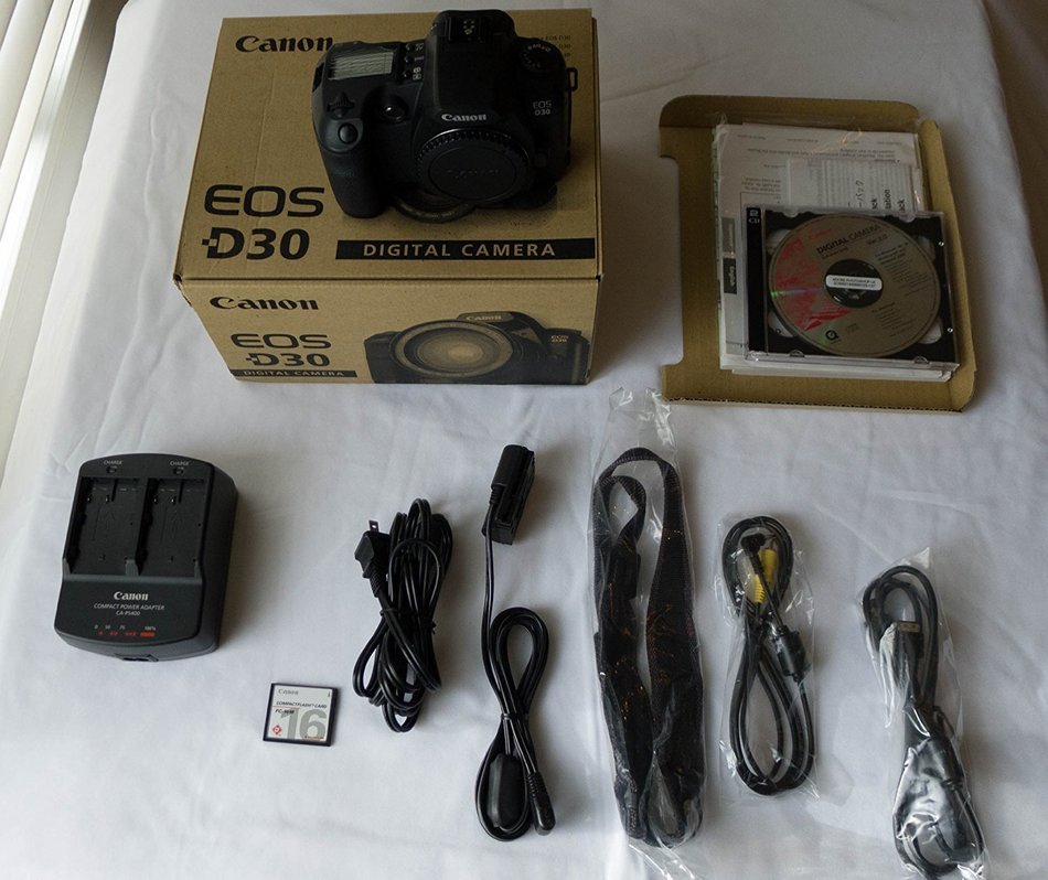 Canon EOS D30 3MP Digital SLR Camera (Body Only) N4