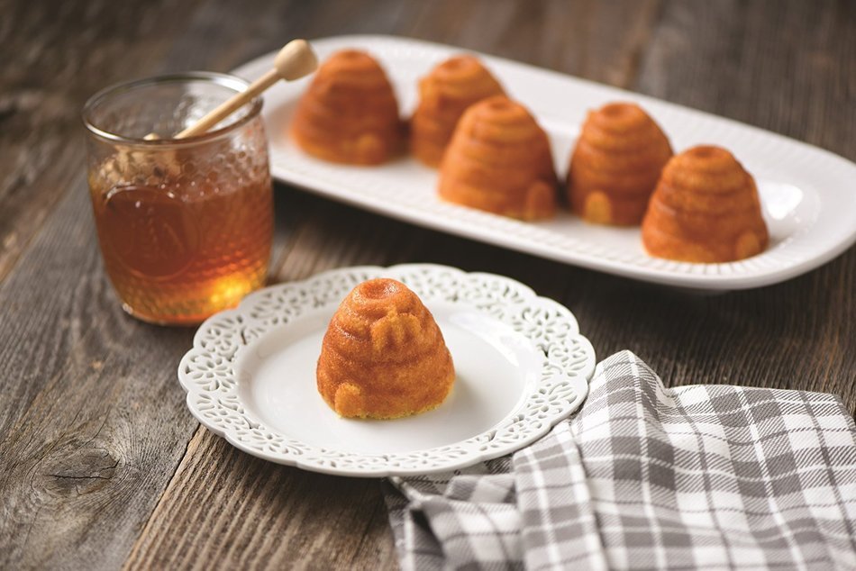 Nordic Ware Beehive Cakelet, 6 Cavity N3