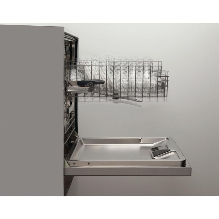 Bosch SHE68T55UC 800 24" Stainless Steel Semi-Integrated Dishwasher - Energy Star N4