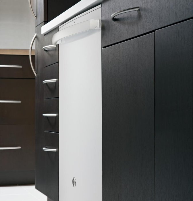 GE 24" White Built-In Dishwasher N20