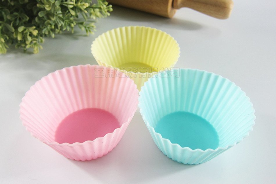 Unichart Small Food Safety Grade Silicone Cake Ice Cream Mold DIY Baking Kitchen Tools 10 Items Together Colors... N2