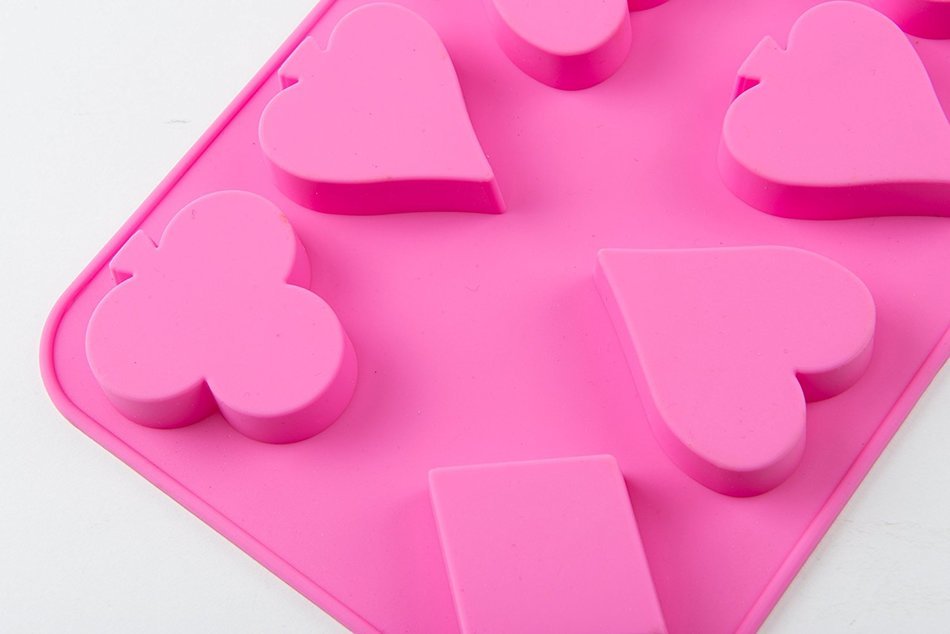 8 Cavity Poker Shape Cake Pudding Jello Soap Mold Mould for Home DIY,Hearts, Clubs, Diamonds and Spades N3