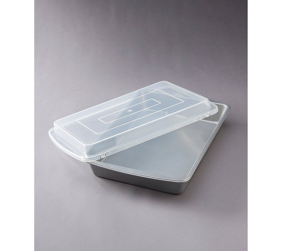Chef's Quarters by Wilton 9"x13" Covered Cake Pan
