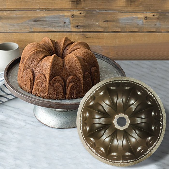 Ezeso Non-Stick Carbon Steel Cake Bundt Pan for Baking,Bakeware (Lily) N8