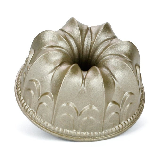 Ezeso Non-Stick Carbon Steel Cake Bundt Pan for Baking,Bakeware (Lily) N9