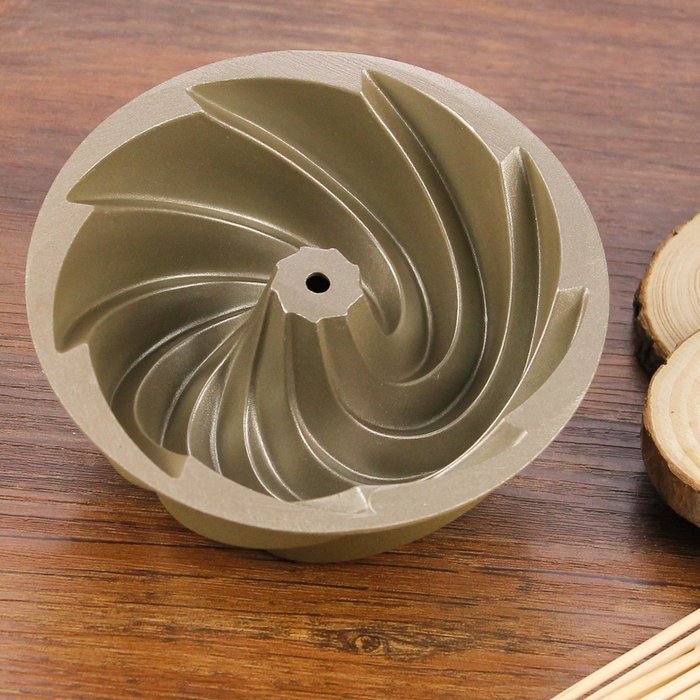 Ezeso Non-Stick Carbon Steel Cake Bundt Pan for Baking,Bakeware (Lily) N15