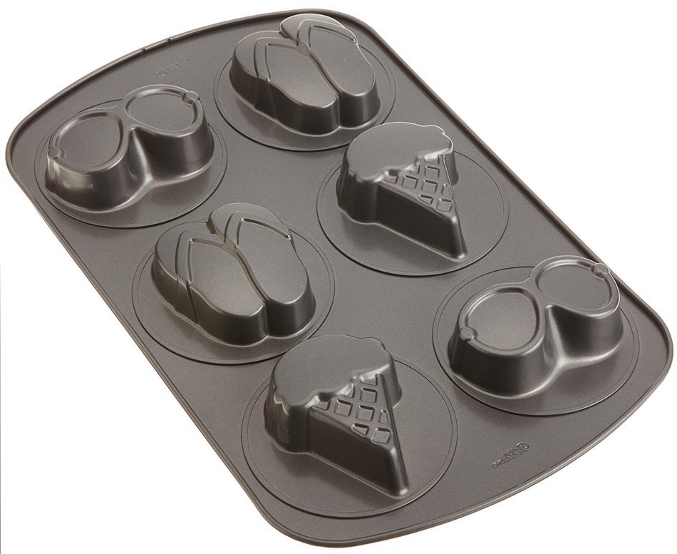 Wilton 6-Cavity Nonstick Heart Mini Cake Pan N10
