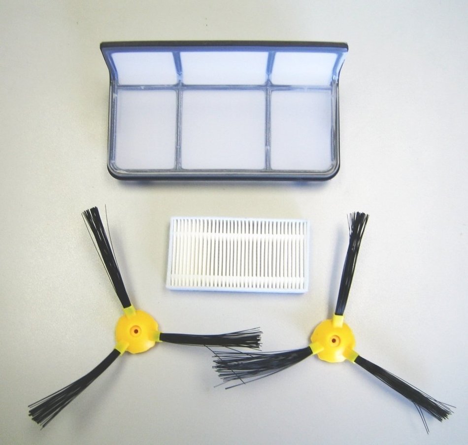 Authentic Infinuvo&reg; Maintenance Kit for Hovo 600, 620, 630, 650 and 660 Robotic Vacuum Cleaners, 1 HEPA filter...