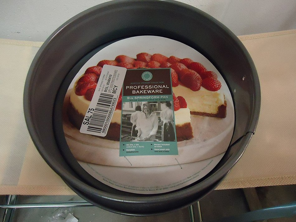 Martha Stewart Collection Professional Series Nonstick 9" Springform Pan