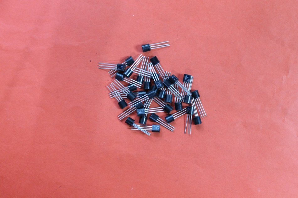 Transistors silicon KT502D analogue BC556A,BC556B, BC556C, KSA545O USSR 50 pcs