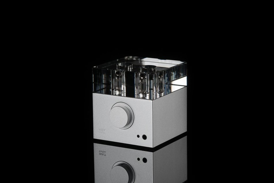 Woo Audio 2nd gen WA7 Fireflies Headphone Amplifier/DAC in Silver N2