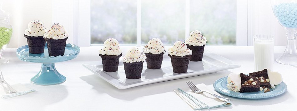 Baker's Advantage Fillables 2-Piece Non-Stick 8-Cup Cake Cone Pan N6