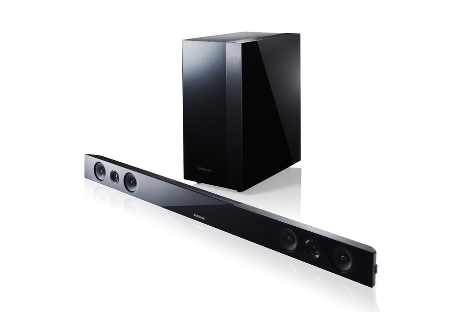 Samsung HW-F450 / HW-FM45C/ZA 2.1 Channel 280-Watt Soundbar - (Certified Refurbished) N4