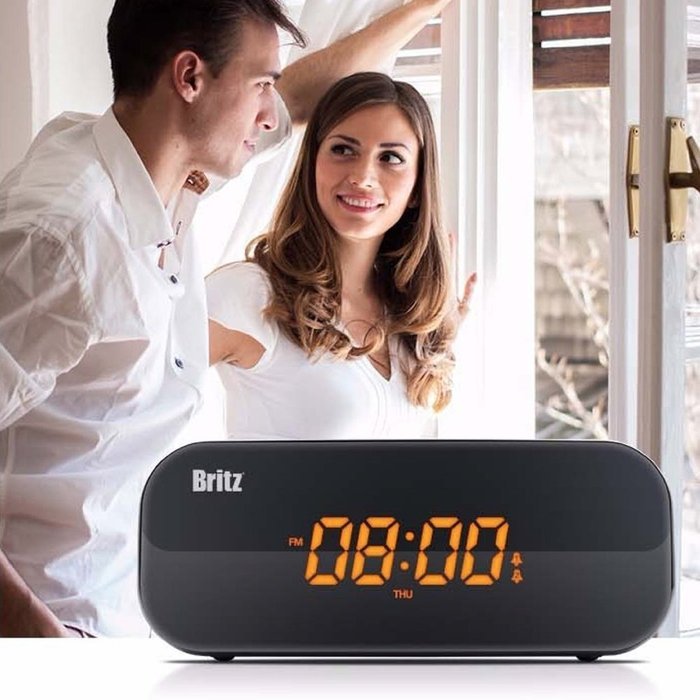 Britz BZ-M107 8&Omega; 1W Black Digital FM Radio & Clock With Dual Alarm Free Voltage 100~240V N4