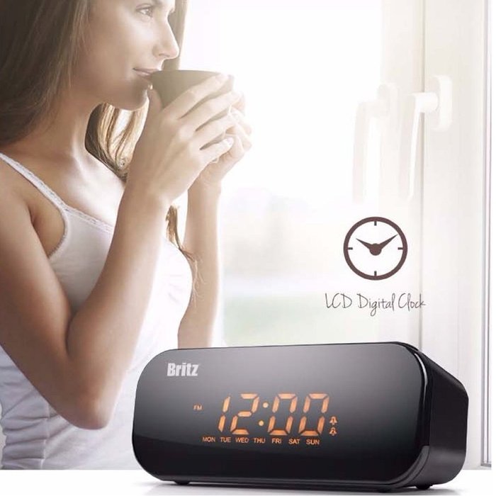 Britz BZ-M107 8&Omega; 1W Black Digital FM Radio & Clock With Dual Alarm Free Voltage 100~240V N5