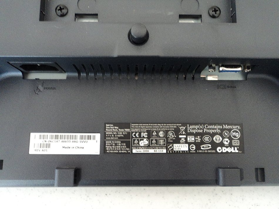 19" Dell E196FPb LCD Monitor (Black) N7