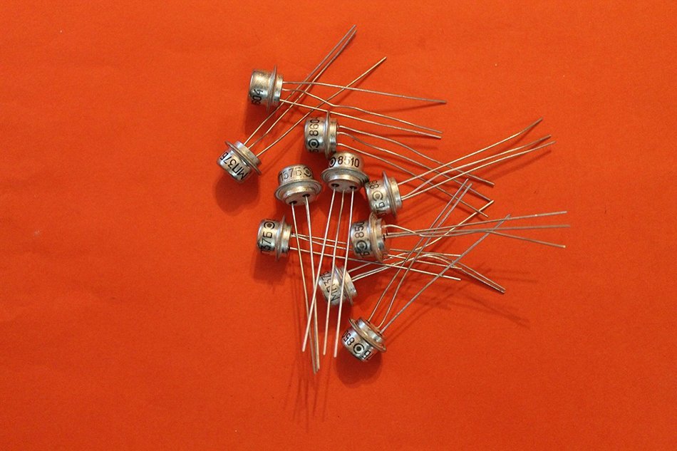 Transistors Germanium MP37B analogue T322N USSR 25 pcs