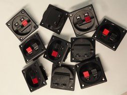 Installer 10 Case Pack Square Spring Loaded Terminal Cups for Speakers and Subwoofers