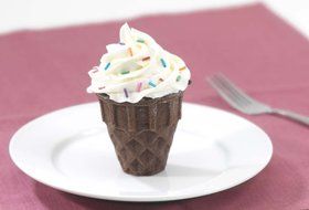 Nordic Ware Platinum Collection Ice Cream Cone Cupcake Pan N6