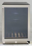 Avanti BCF54S3S 24" Designer Series Beverage Cooler, Black N2