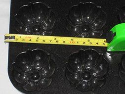 Vintage Nordic Ware Heavy Miniature Bundt Fluted Cakes Muffins 12 Compartment Baking Pan N2