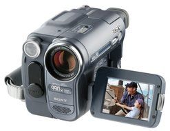 Sony CCD-TRV128 20x Optical Zoom 990x Digital Zoom Hi8 Analog Handycam (Discontinued by Manufacturer)