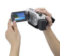 Sony DCR-SR200 2.1MP 40GB Hard Disk Drive Handycam Camcorder with 10x Optical Zoom (Discontinued by Manufacturer) N9