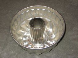 Vintage Kaiser Heavy Metal Bundt Cake Baking Pan Jell-O Mold
