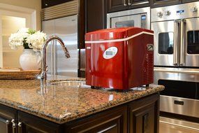 Newair AI-215SS Stainless Steel Portable Ice Maker with 50 Lbs. Daily Capacity N5