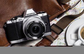 Olympus OM-D E-M10 with M.Zuiko ED 14-42mm 1:3.5-5.6 EZ Lens - Silver - International Version (No Warranty) N10