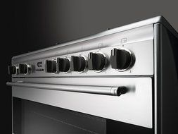 Smeg S9GMXU 36" Free-Standing Dual Fuel Range with 5 Sealed Burners, Stainless Steel