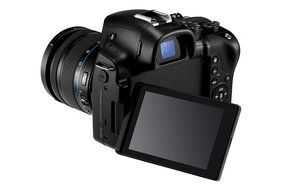 Samsung NX30 20.3MP CMOS Smart WiFi &amp; NFC Mirrorless Digital Camera with 18-55mm Lens and 3" AMOLED Touch Screen... N4