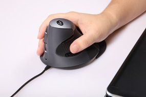 Delux M618LU Wired Vertical Ergonomic Mice Mouse USB Laser Comfort N2