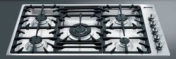 Smeg Classic Design PGF95U3 36" Sealed Burner Gas Cooktop With 5 Sealed Burners Including 3 Rapid Burners Stainless...