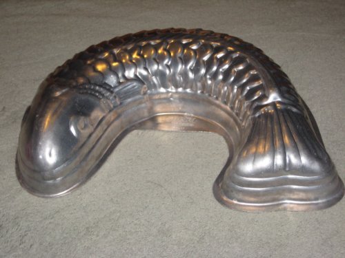 Vintage Mirro Aluminum FISH 11x3 Inch Cake Baking Pan / Jell-o Mold N2
