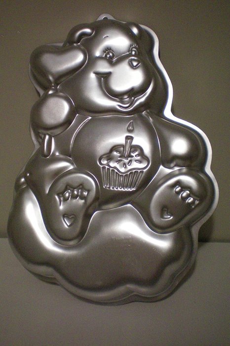 Wilton American Greetings Care Bear Birthday Bear Cake Pan -- RETIRED
