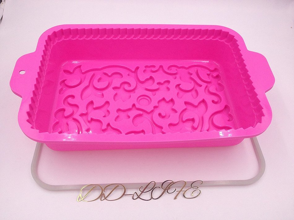 Silicone Let's Celebrate Bakeware Collection Cake Pan Basket N4