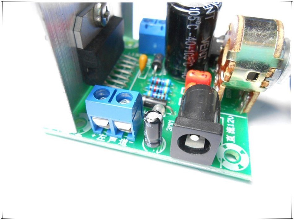 Qianson AC 7-18V / DC 5V-12V TDA7297 2x 15W Audo Power Amplifier Board 15W+15W Dual-Channel Stereo AMP Module N4