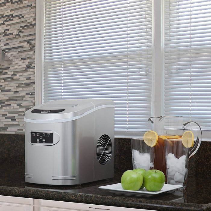 Whynter IMC-270MB Compact Portable Ice Maker, 27 lb. Capacity, Metallic Black N4