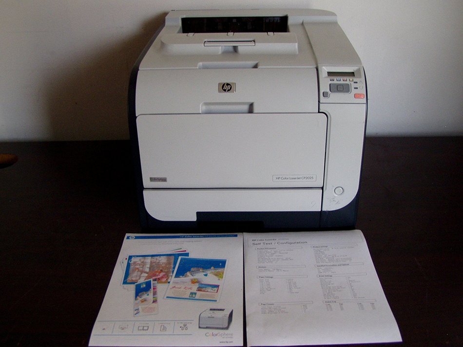 Hp Color Laserjet Cp2025n Cb494a Printer W/test Print Low P.c. No Toners nor Accessories N2
